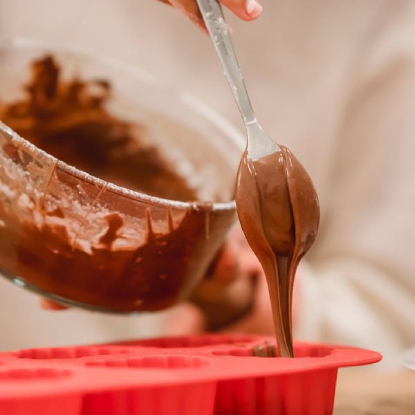 How to Care for Your Polycarbonate Chocolate Molds to Ensure Longevity