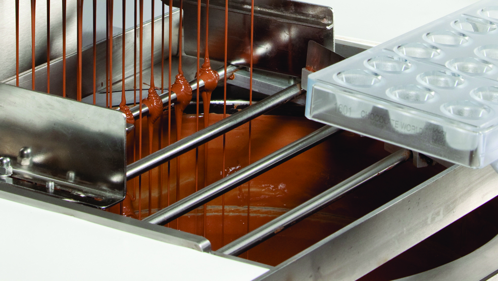 FREE 25 In-Stock Chocolate World Molds with the Purchase of CW40 or CW60!