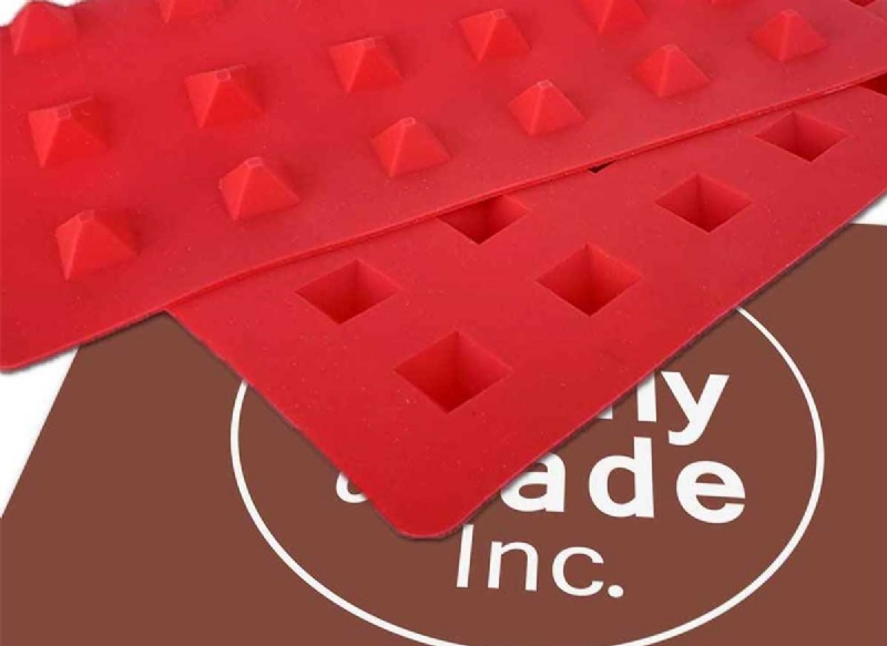 Mini Pyramid Mold, 54 Cavities