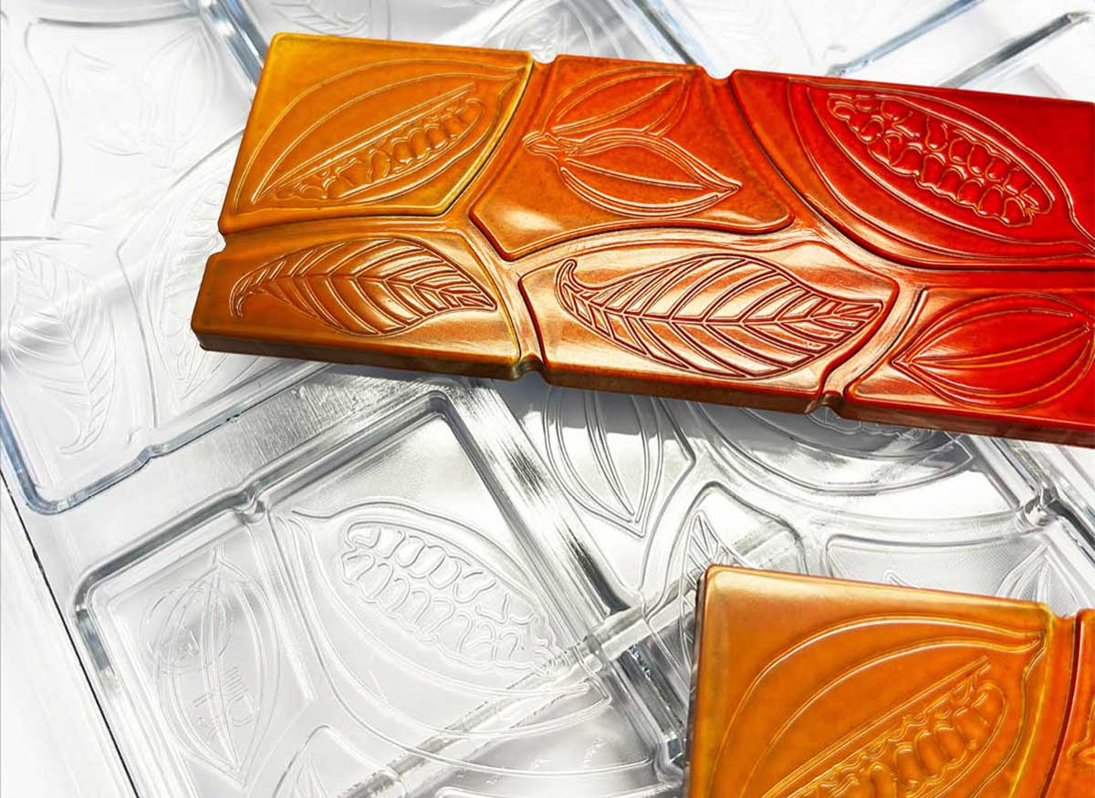 100 Free Chocolate World Moulds?