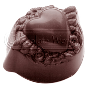 CW1473 - Mold, Heart In Garland