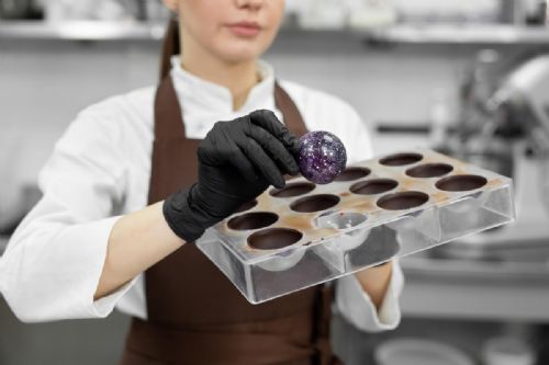 Invest in Success: The Long-term Value of Chocolate Polycarbonate Molds